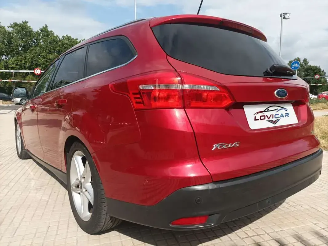 Usado Ford Focus Titanium 125 CV (91 kW) 2018 Burdeos Utilitario