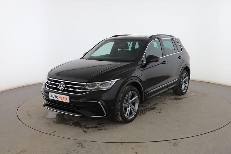 Usado VW Tiguan R-line 245 CV (180 kW) 2023 Negro SUV
