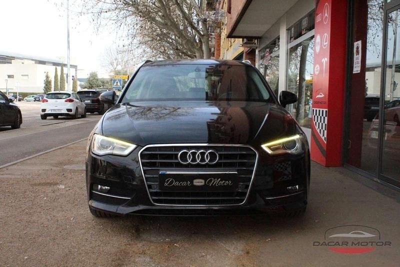Usado Audi A3 Sportback Ambition 105 CV (77 kW) 2013 Negro Utilitario