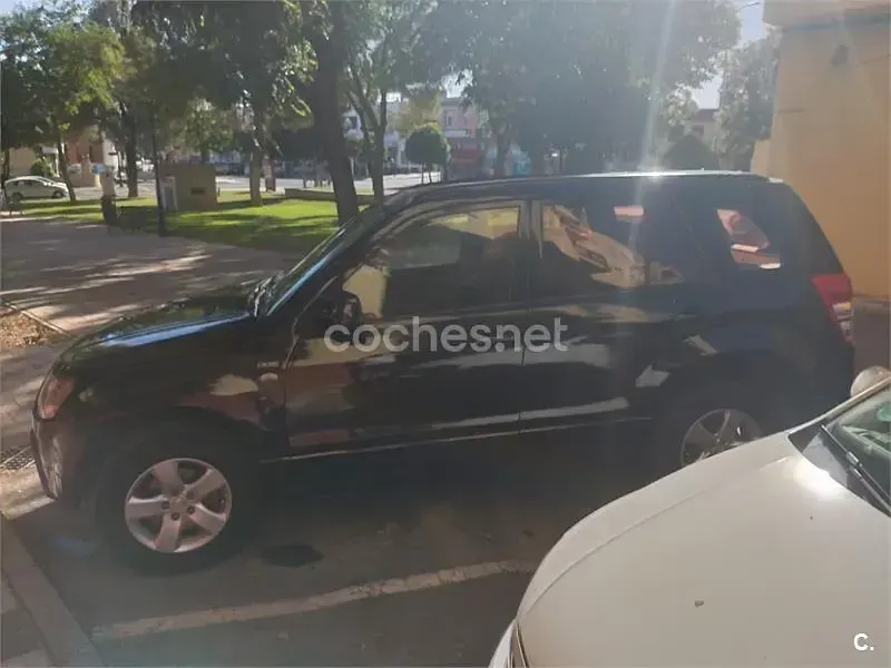 Usado Suzuki Grand Vitara 129 CV (94 kW) 2006 Negro SUV