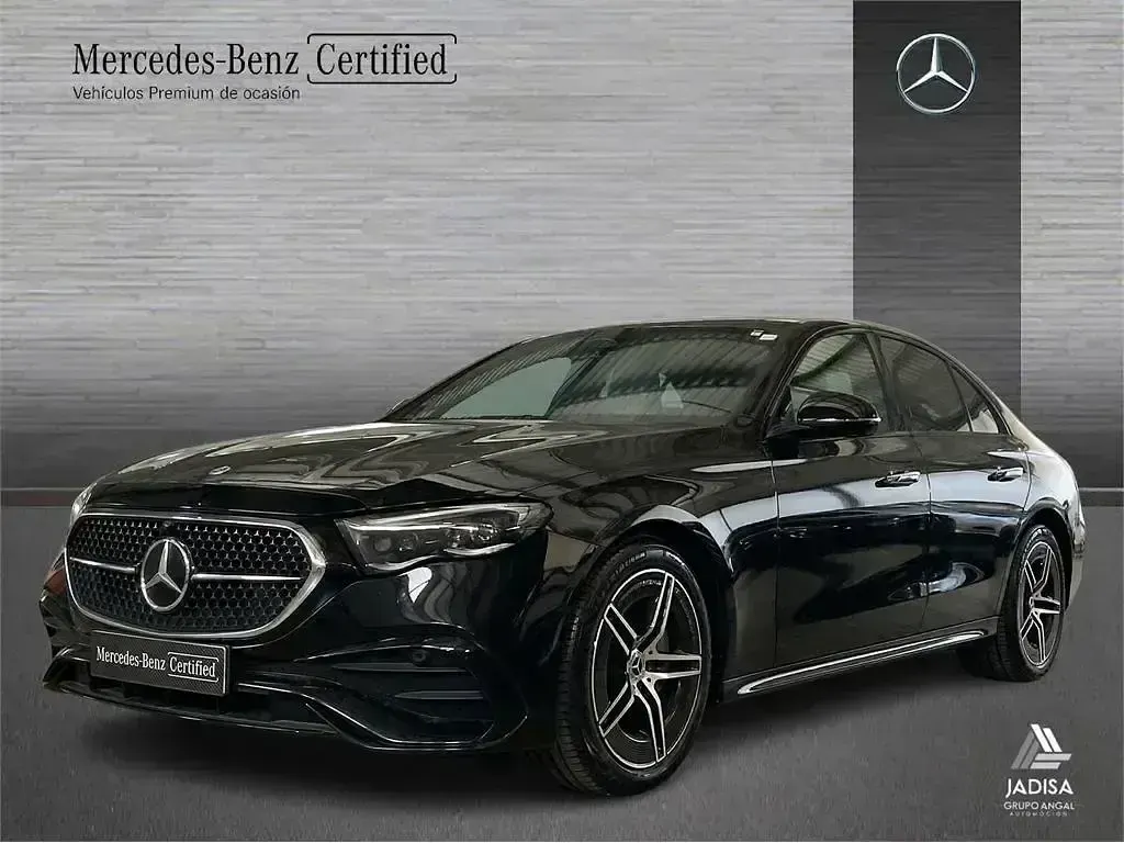 Occasion Mercedes E220 AMG line 197 PK (144 kW) 2025 Zwart Sedan