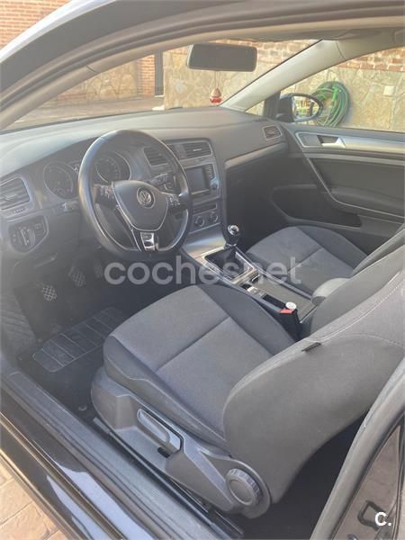 Usado VW Golf VII Advance 105 CV (77 kW) 2014 Negro Berlina