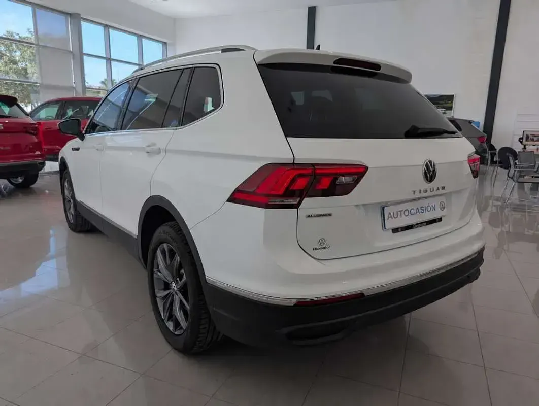 Usado VW Tiguan Allspace Life 150 CV (110 kW) 2022 Blanco SUV