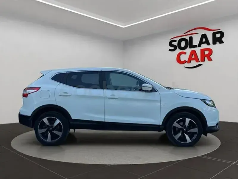 Usado Nissan Qashqai N-Connecta 130 CV (95 kW) 2016 Blanco SUV