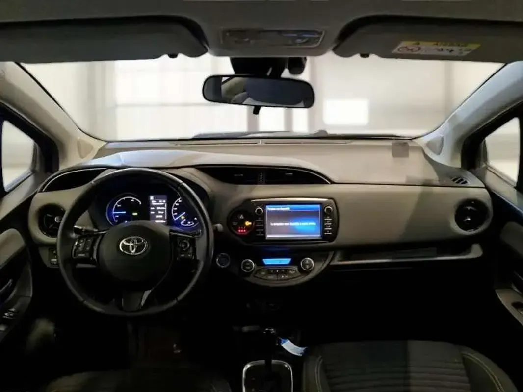 Usado Toyota Yaris Active 99 CV (72 kW) 2018 Utilitario