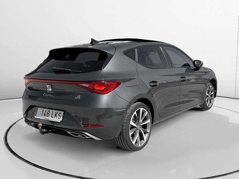 Käytetty Seat Leon FR 204 HP (150 kW) 2020 Harmaa Viistoperä