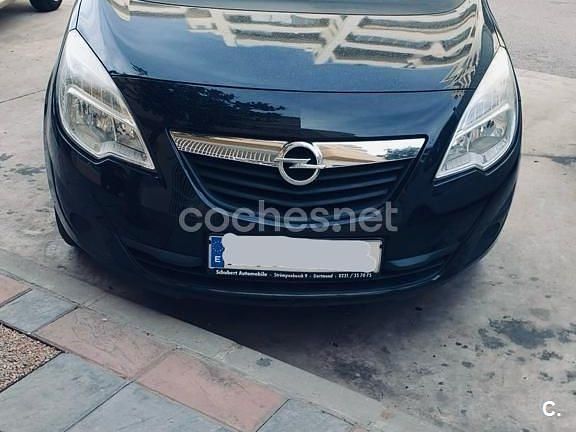 Usado Opel Meriva Essentia 95 CV (69 kW) 2011 Negro Monovolumen