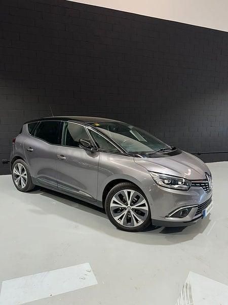 Usado Renault Scénic IV Zen 140 CV (102 kW) 2018 Gris / plata Monovolumen