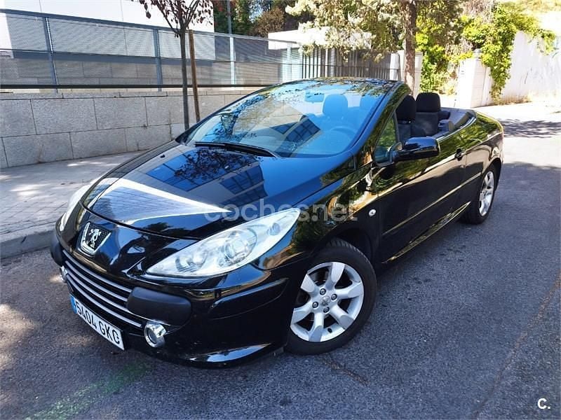 Negro Usado 2008 Peugeot 307 CC Descapotable | 4000 € (Precio justo) - Imagen 1/4
