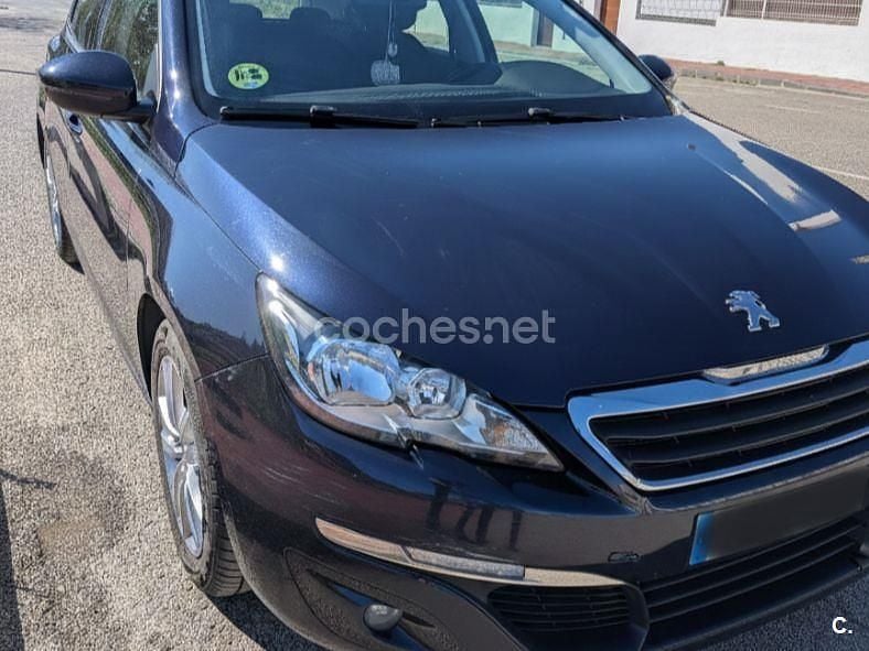 Usado Peugeot 308 Active 92 CV (67 kW) 2014 Negro Berlina