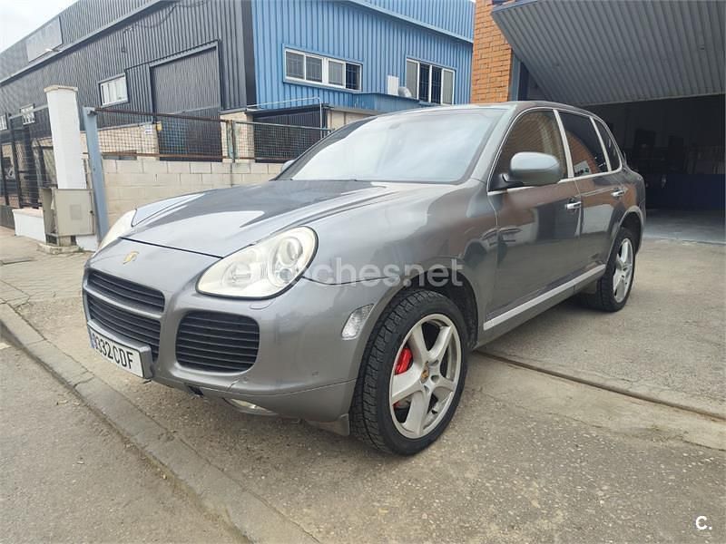 Usado Porsche Cayenne Turbo 450 CV (330 kW) 2003 Gris / plata SUV