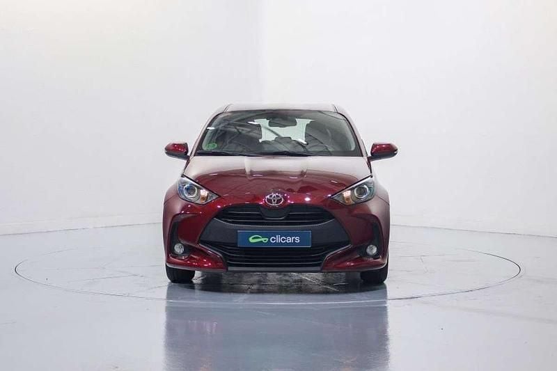 Usado Toyota Yaris Edition 125 CV (91 kW) 2021 Rojo Utilitario