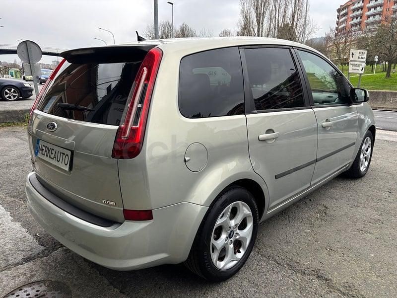 Usado Ford C-MAX Ghia 109 CV (80 kW) 2010 Gris / plata Monovolumen