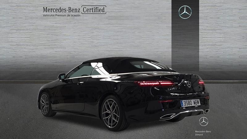 Usado Mercedes E220 AMG line 194 CV (142 kW) 2022 Negro Descapotable