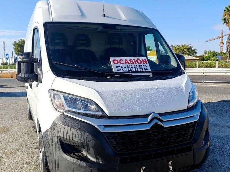 Usado Citroën Jumper 140 CV (102 kW) 2020 Blanco Monovolumen