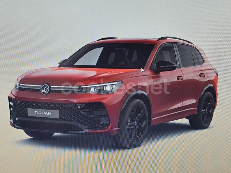 Rojo Nuevo 2025 VW Tiguan R-line SUV | 49.990 € (Caro) - Imagen 1/4