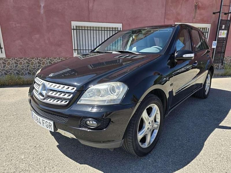 Usado Mercedes ML320 224 CV (164 kW) 2006 Negro SUV