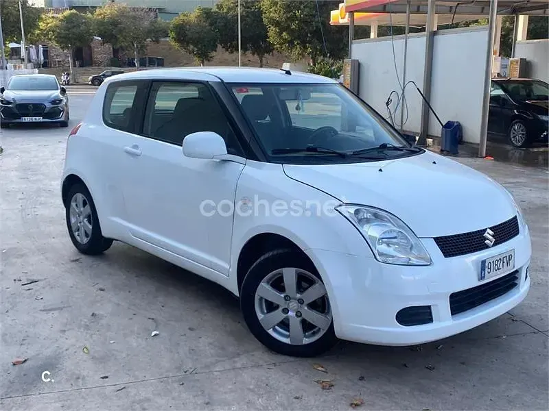 Usado Suzuki Swift GL 92 CV (67 kW) 2007 Blanco Utilitario