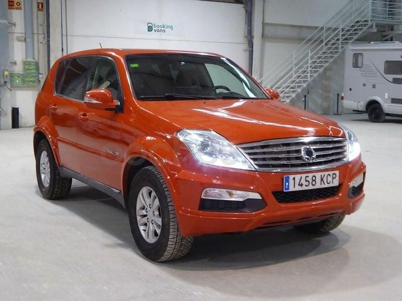 Usado Ssangyong (KGM) Rexton Limited 178 CV (130 kW) 2017 Rojo SUV