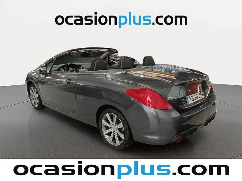 Usado Peugeot 308 Active 115 CV (84 kW) 2015 Gris Descapotable