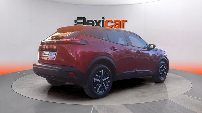 Usado Peugeot 2008 Active 102 CV (75 kW) 2023 Granate SUV