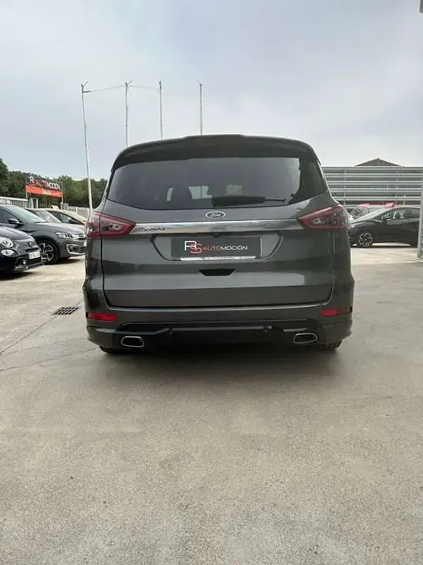 Usado Ford S-MAX ST-Line 189 CV (139 kW) 2019 Gris Monovolumen