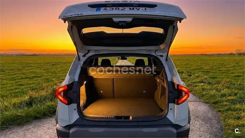 Usado Dacia Duster Expression 140 CV (102 kW) 2024 Blanco SUV