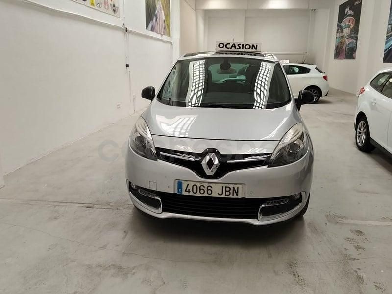 Usado Renault Scénic III Bose Edition 130 CV (95 kW) 2014 Gris / plata Monovolumen