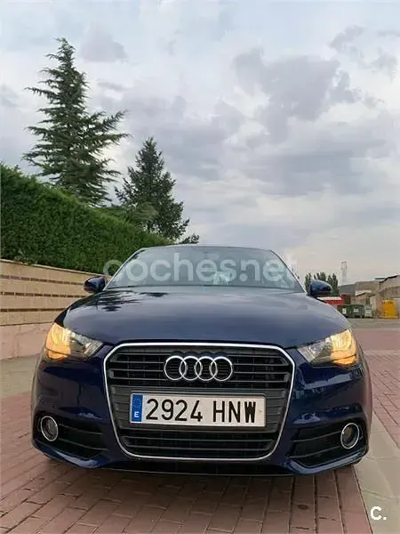 Usado Audi A1 Attraction 86 CV (63 kW) 2013 Azul Utilitario