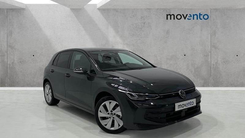 Usado VW Golf VIII 115 CV (84 kW) 2025 Gris / plata Berlina