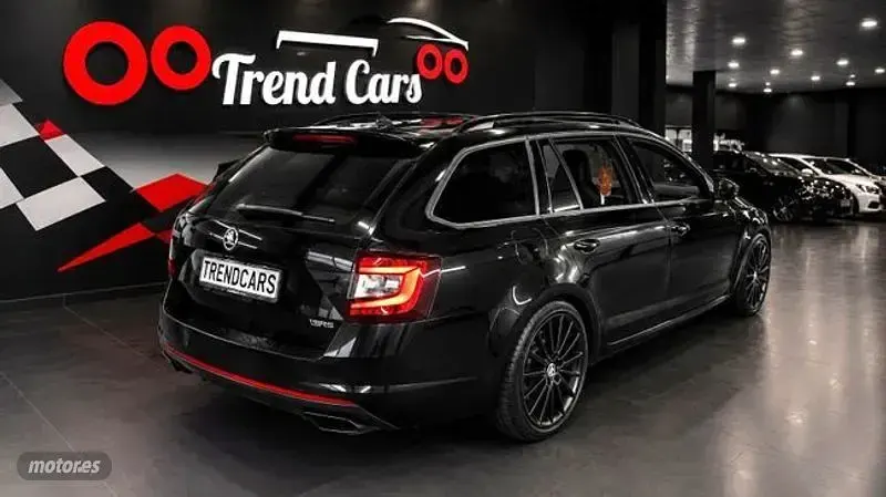 Usado Skoda Octavia RS 245 CV (180 kW) 2017 Negro Familiar