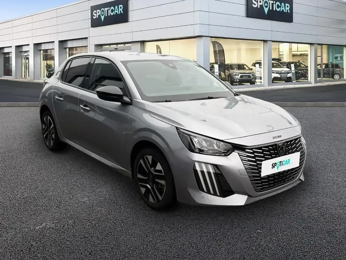 Usado Peugeot 208 Allure 100 CV (73 kW) 2025 Gris / plata Utilitario