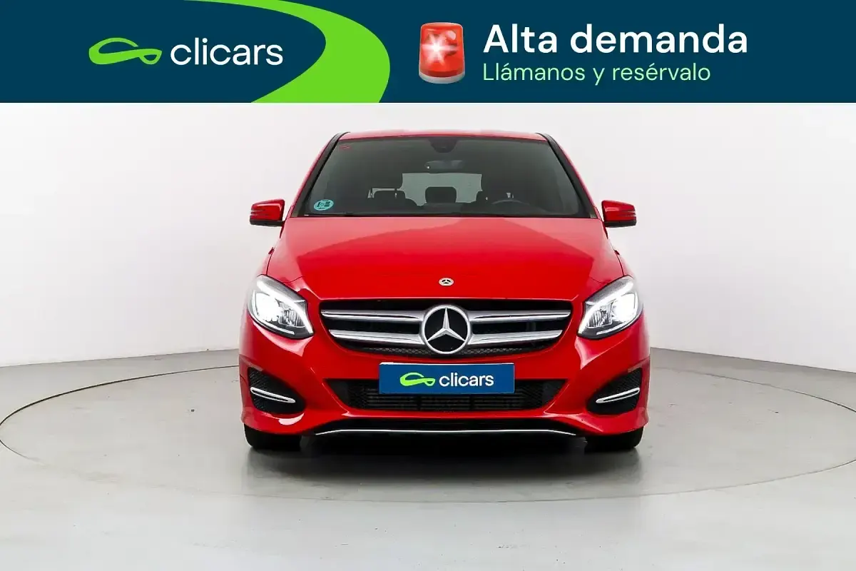 Usado Mercedes B200 150 CV (110 kW) 2018 Rojo Monovolumen