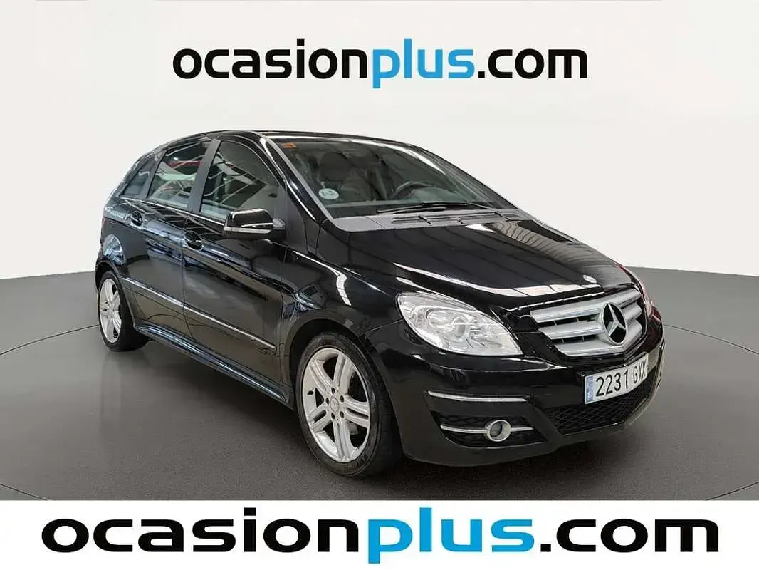 Usado Mercedes B180 109 CV (80 kW) 2010 Negro Monovolumen