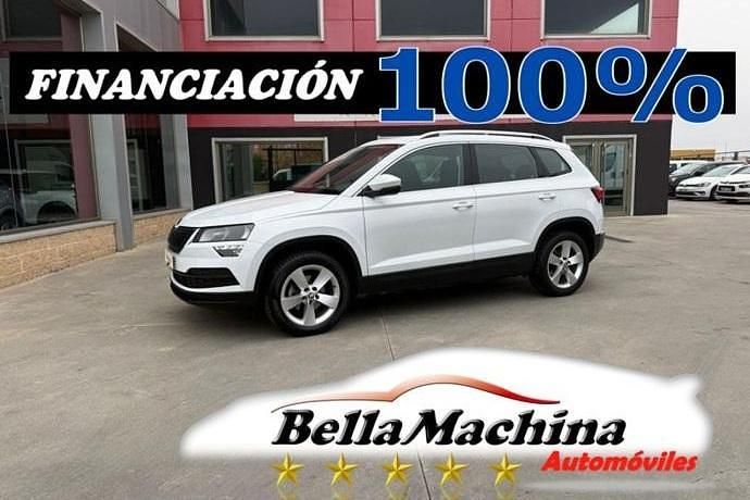 Usado Skoda Karoq Ambition 150 CV (110 kW) 2022 Blanco SUV