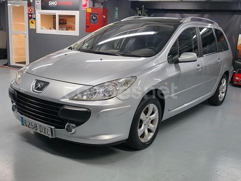 Gris / plata Usado 2006 Peugeot 307 Familiar | 4500 € (Un poco caro) - Imagen 1/4