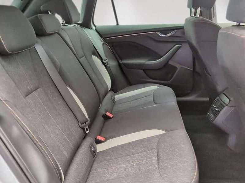 Usado Skoda Kamiq Style 150 CV (110 kW) 2023 Gris SUV