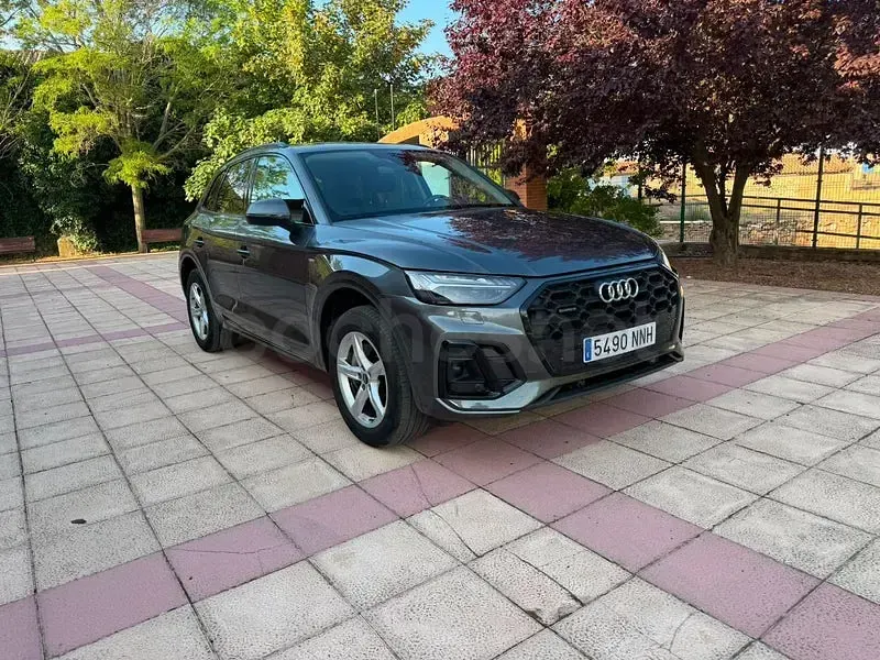 Usado Audi Q5 S-Line 299 CV (219 kW) 2023 Gris / plata SUV