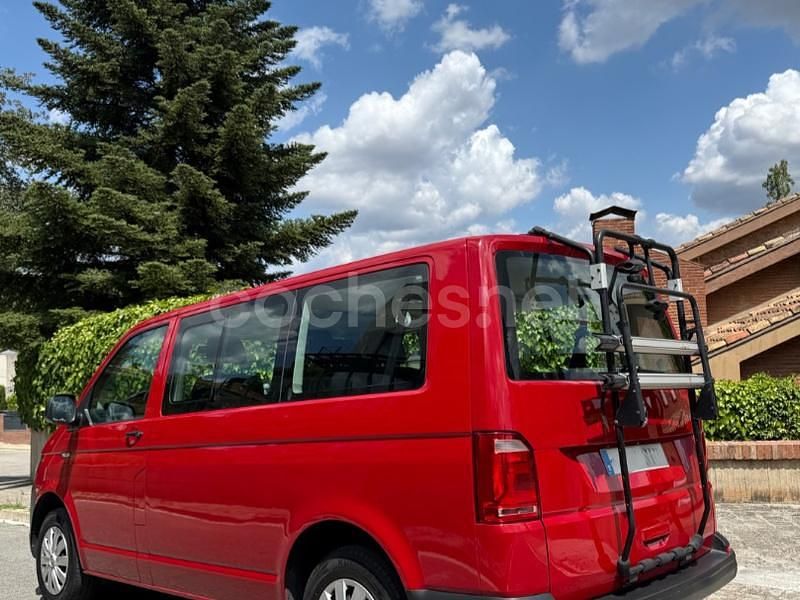 Rojo Usado 2017 VW Caravelle Trendline Monovolumen | 24.350 € (Precio justo) - Imagen 1/4
