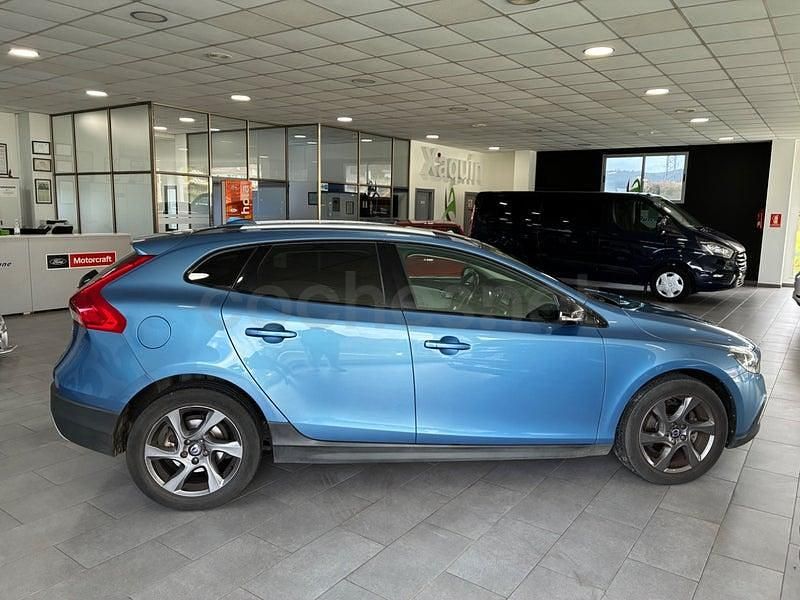 Usado Volvo V40 CC Kinetic 115 CV (84 kW) 2015 Azul Familiar
