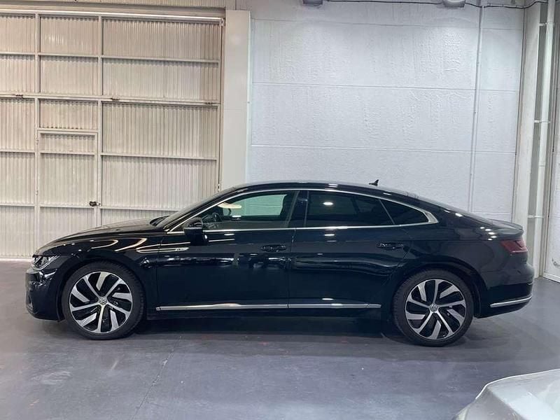 Begagnad VW Arteon R-line 190 HK (139 kW) 2020 Svart Sportkupé