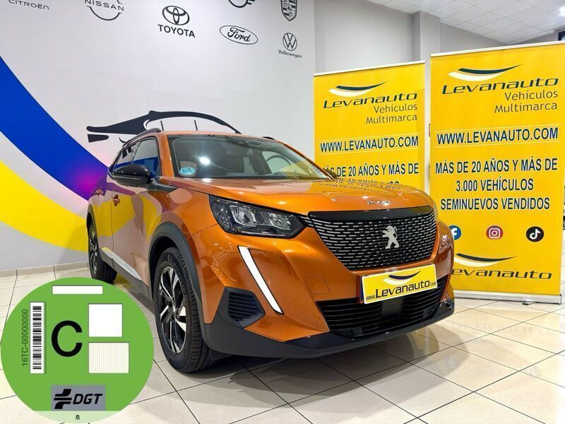 Naranja Usado 2022 Peugeot 2008 Allure SUV | 21.900 € - Imagen 1/4