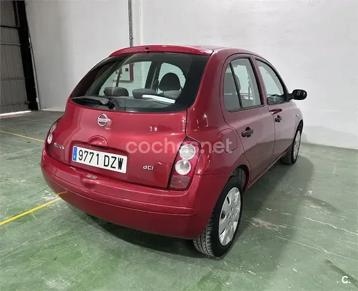 Usado Nissan Micra Acenta 86 CV (63 kW) 2006 Granate Berlina