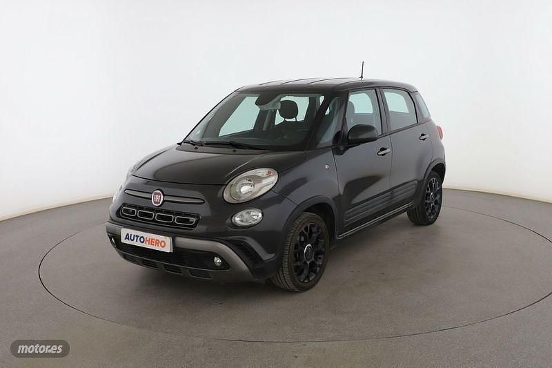 Usado Fiat 500L Cross 95 CV (69 kW) 2021 Negro Monovolumen