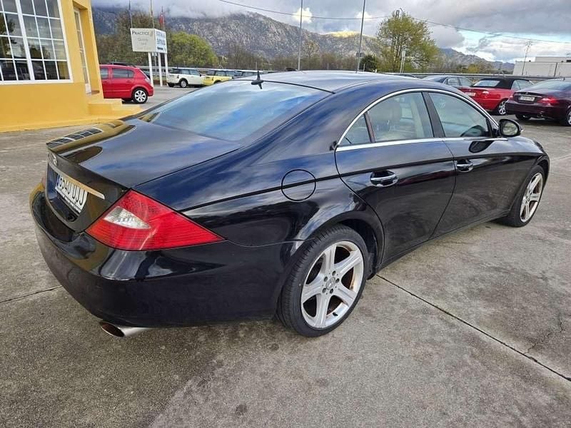 Usado Mercedes CLS500 306 CV (225 kW) 2005 Negro Coupe