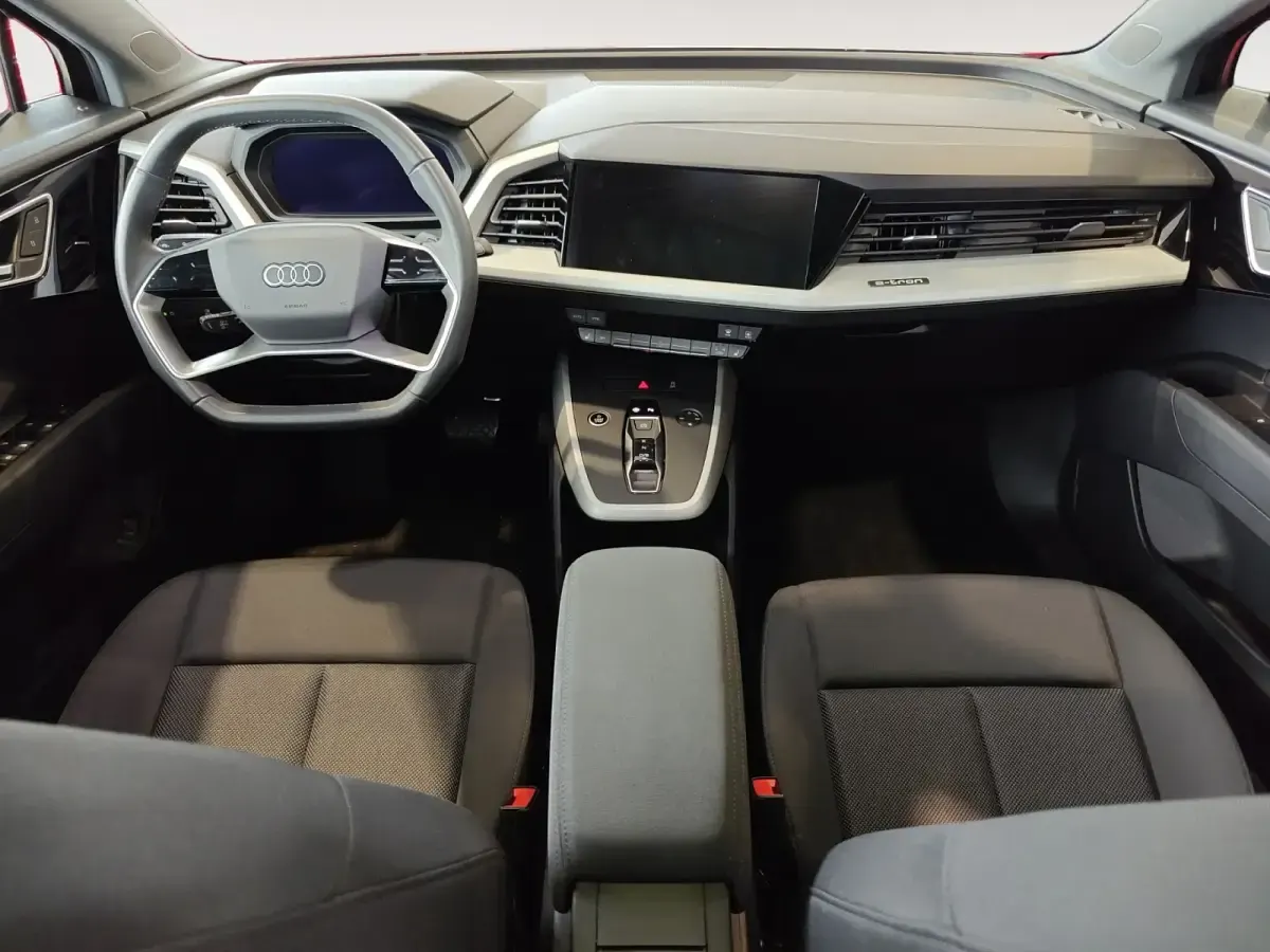 Usado Audi Q4 e-tron Advanced Plus 110 kW (150 CV) 2023 Negro SUV