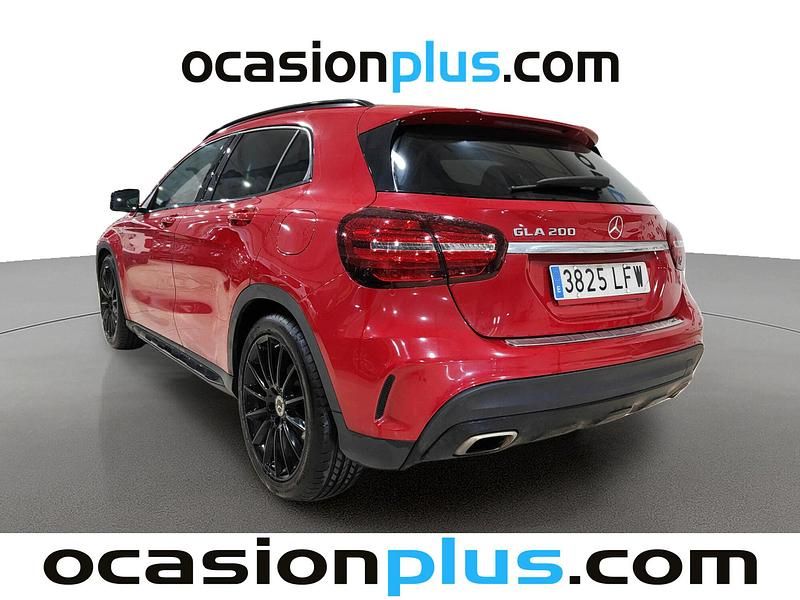 Usado Mercedes GLA200 156 CV (114 kW) 2020 Rojo SUV