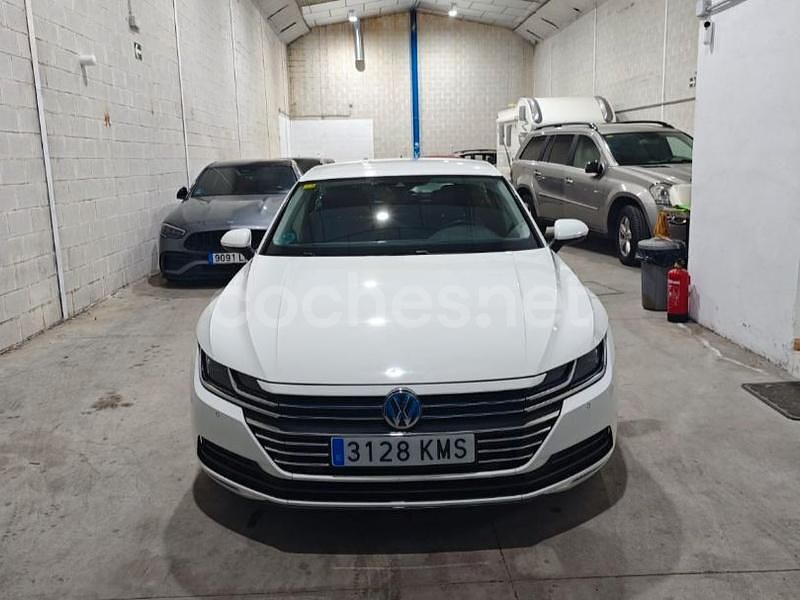 Usado VW Arteon 150 CV (110 kW) 2018 Blanco Berlina