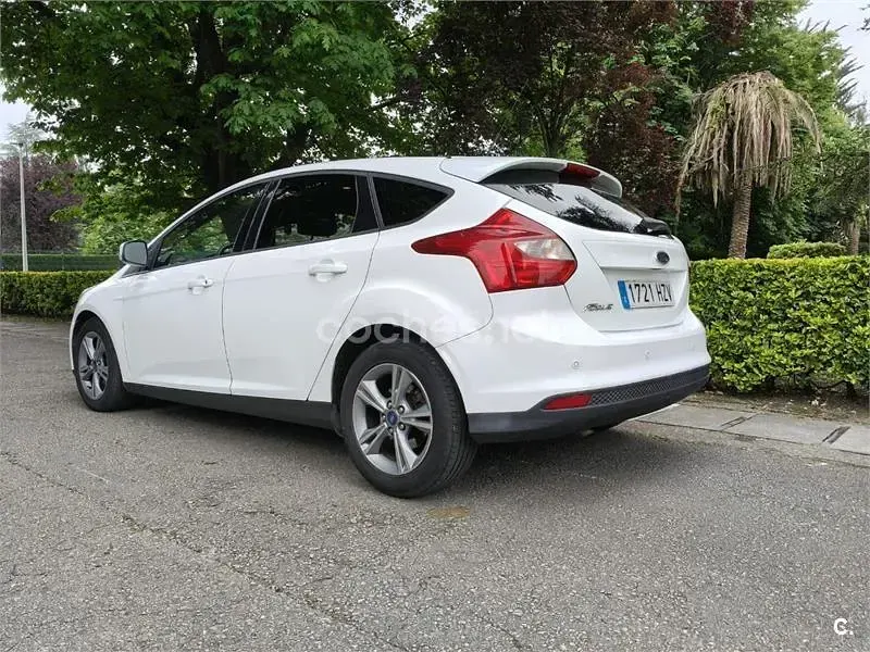 Usado Ford Focus Titanium 115 CV (84 kW) 2014 Blanco Berlina