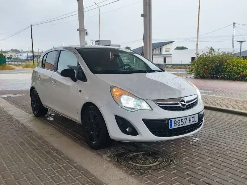 Usado Opel Corsa Excellence 95 CV (69 kW) 2012 Blanco Utilitario